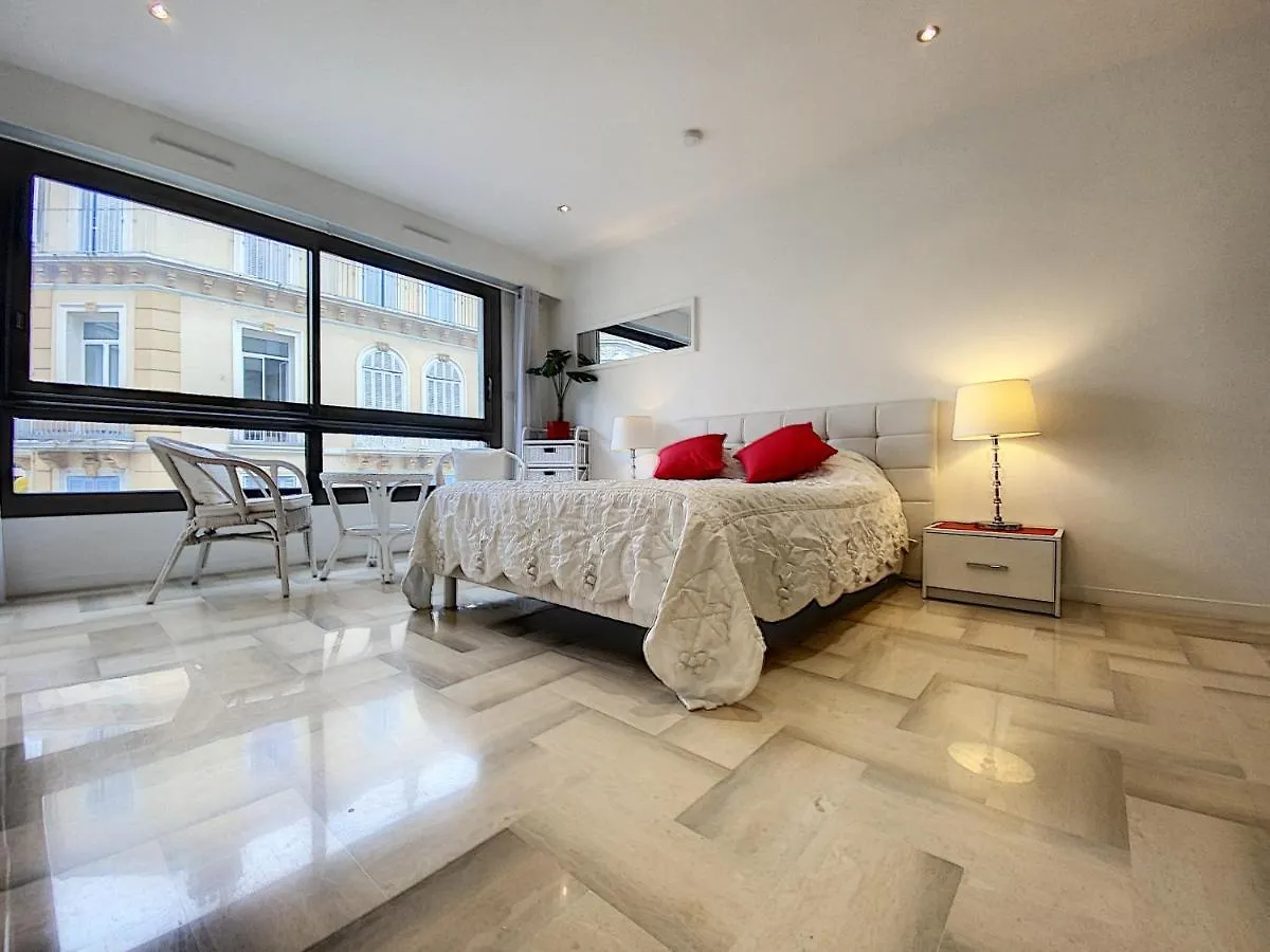 Gray D Albion Thi235 Apartment Cannes 0*,